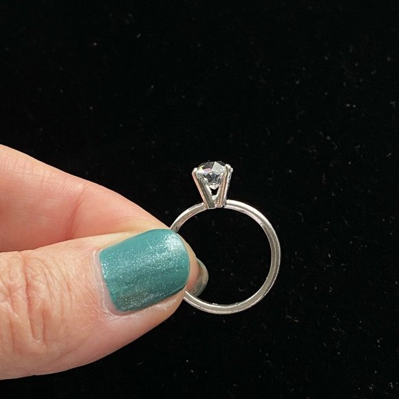 Pretty Quartz Or CZ Solitaire Brilliant Cut Silver Tone Ring Size 6.75 READ - Picture 5 of 9